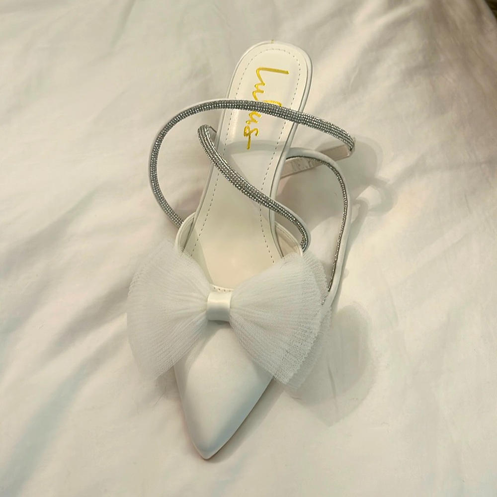 Lulus never worn white sparkle heel